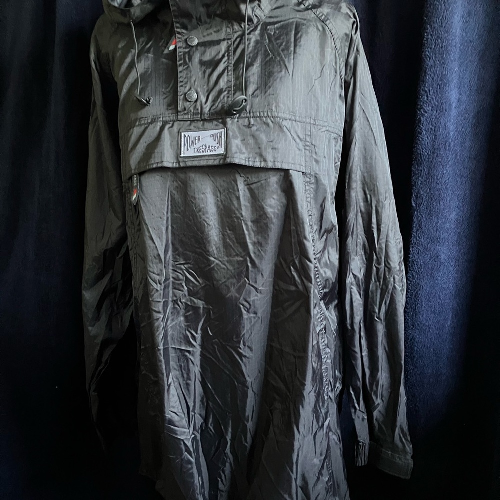 men’s tresspass windbreaker